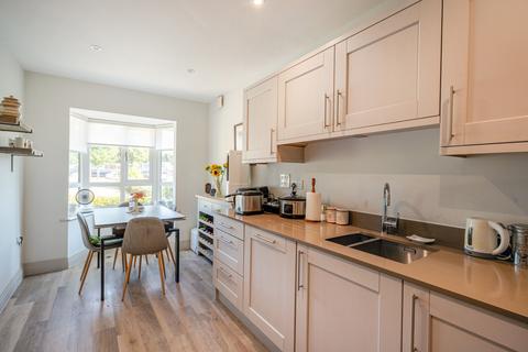 undefined, Braeside Close, West Horsley, KT24