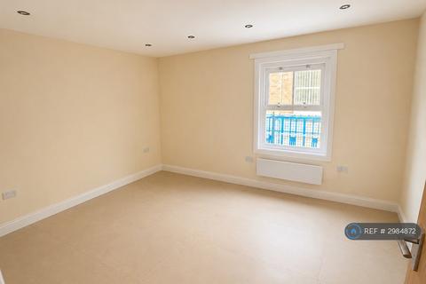 2 bedroom flat to rent, Little Church Lane, Tamworth, B79