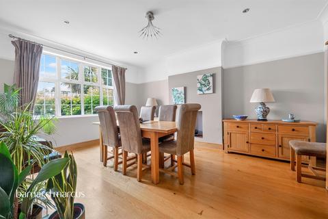 5 bedroom semi-detached house for sale, Cambridge Avenue, New Malden