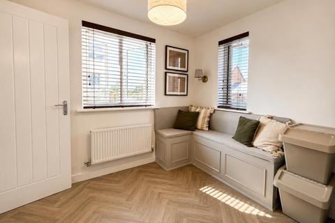 3 bedroom house to rent, Rhodfa Ieuan