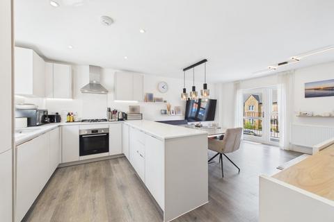 2 bedroom detached house for sale, Ontario Road, Farnborough, Hampshire, GU14