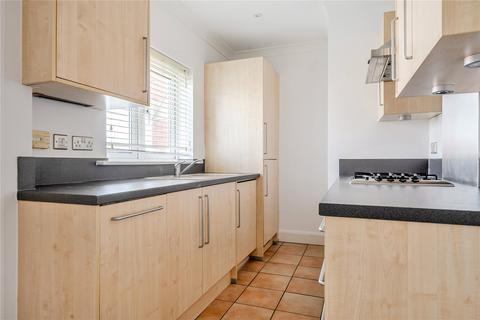 2 bedroom flat to rent, Tower Court, Tower Hill, Witney, OX28