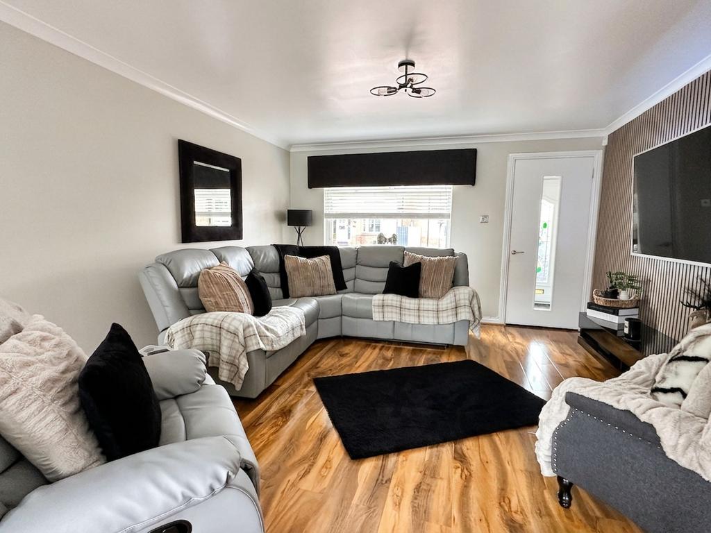 House in Muirhead, North Lanarkshire - More