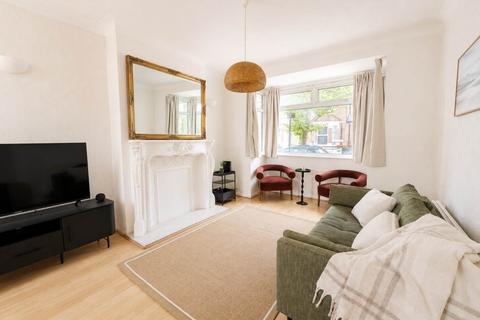 Mortimer Road, London, E6 3QP