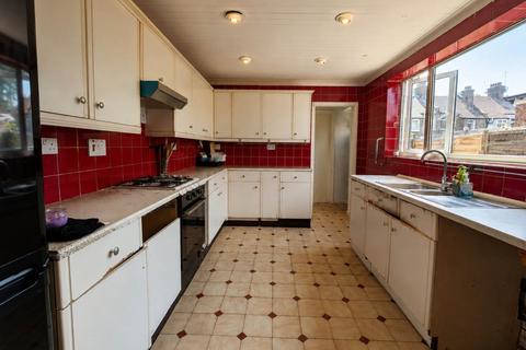 2 bedroom terraced house for sale, Mortimer Road, London, E6 3QP
