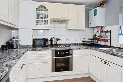3 bedroom semi-detached house for sale, Lucerne Close, CAMBRIDGE
