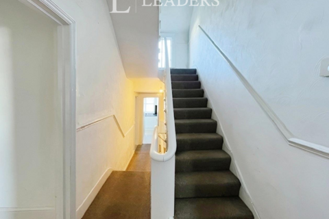 4 bedroom flat to rent, Sackville Road, BN3