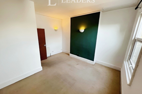 4 bedroom flat to rent, Sackville Road, BN3