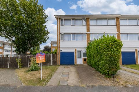3 bedroom end of terrace house for sale, Kiln Close, Sittingbourne, Kent, ME10