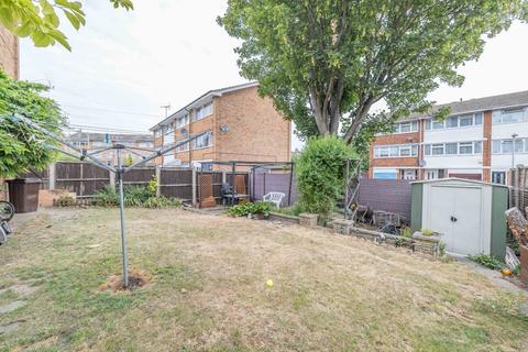 3 bedroom end of terrace house for sale, Kiln Close, Sittingbourne, Kent, ME10