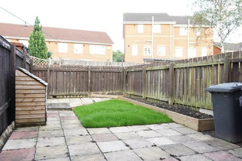 2 bedroom semi-detached house to rent, 5 Templewaters, Bushy Park, Kingswood, HU7 3JN