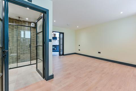 Studio to rent, Kings Cross, King's Cross, London, WC1X