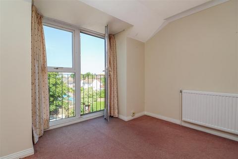 1 bedroom flat for sale, North Parade, Horsham