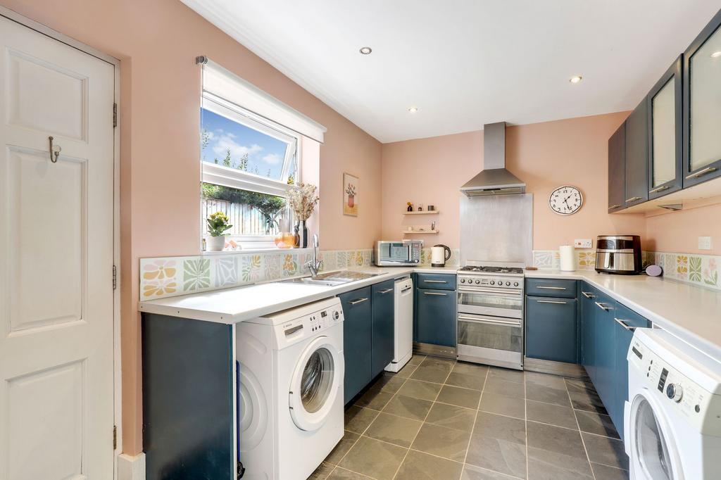 House in Nottingham, Thorneywood, St Ann's - View 4