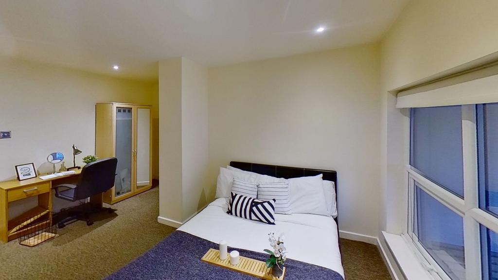 Apartment in Nottingham, Lace Market, St Ann's - View 3