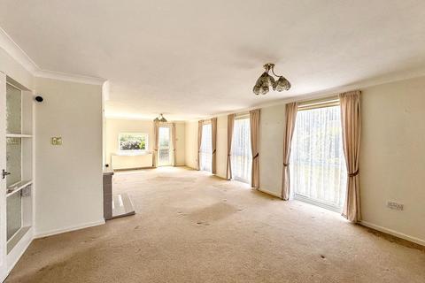 3 bedroom detached bungalow for sale, Loxwood Close, Bexhill-on-Sea, TN39