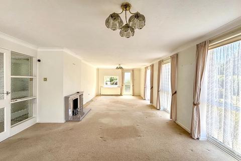 3 bedroom detached bungalow for sale, Loxwood Close, Bexhill-on-Sea, TN39