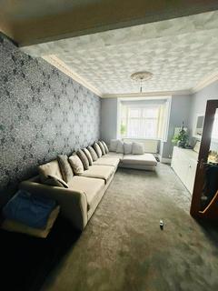 5 bedroom terraced house to rent, Caistor Park Road, London E15