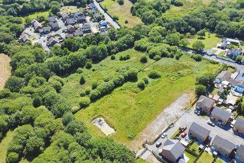 undefined, Clos Coed Derw, Penygroes, Llanelli