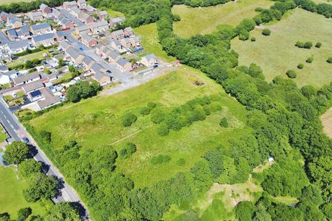 undefined, Clos Coed Derw, Penygroes, Llanelli