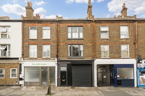 Kilburn Lane, London W10