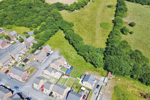 undefined, Clos Coed Derw, Penygroes, Llanelli