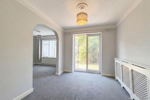 2 bedroom terraced house to rent, Huxley Close, Uxbridge, UB8