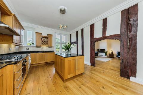 3 bedroom flat for sale, Vale Royal Drive, Northwich, Cheshire, CW8