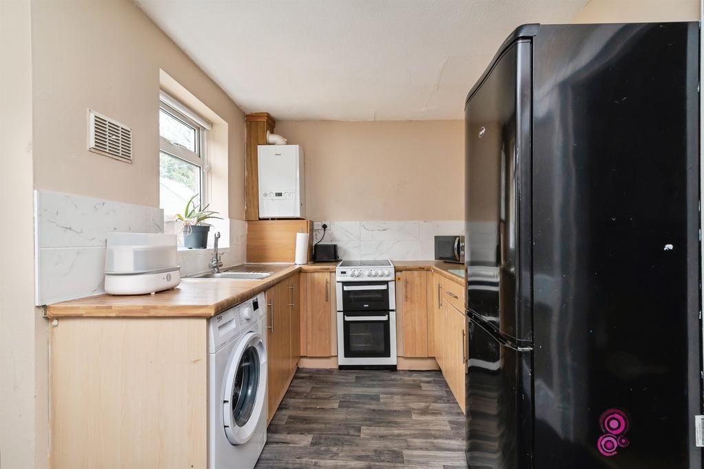 House in Nottingham, Hockley, The Meadows - View 6