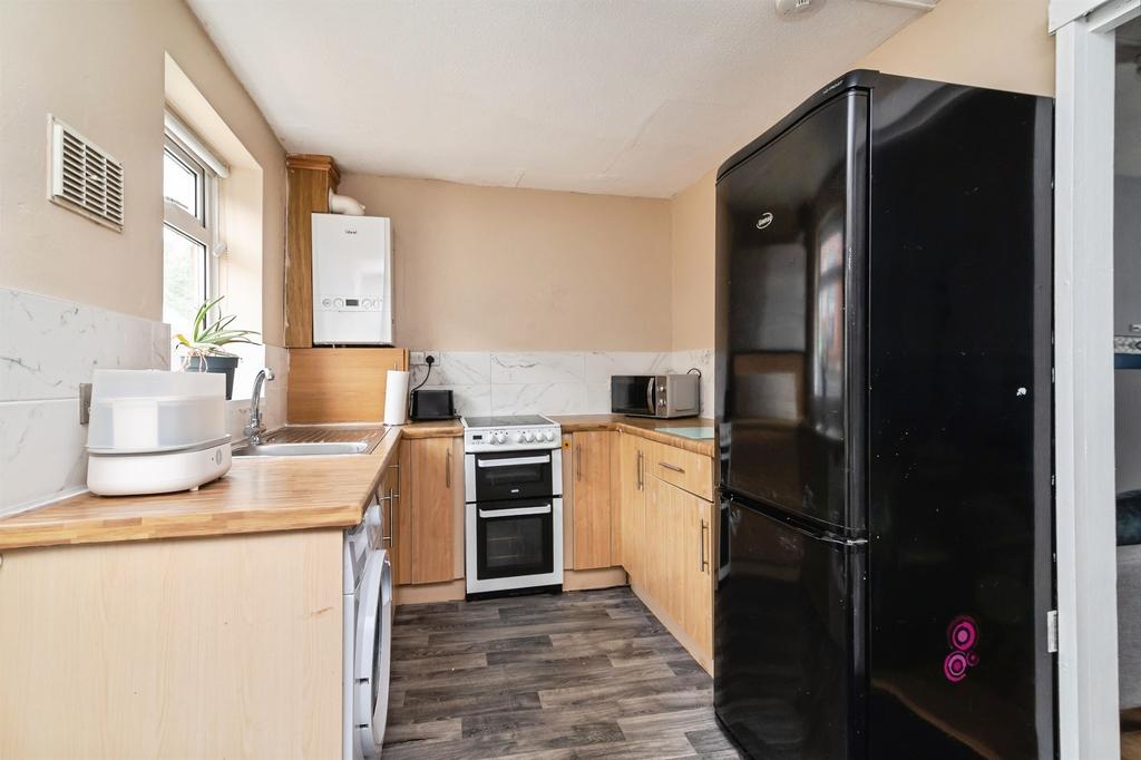 House in Nottingham, Hockley, The Meadows - More