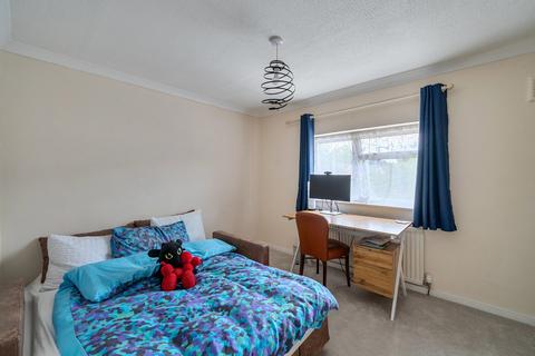 undefined, Yarnolds, Cheltenham GL51