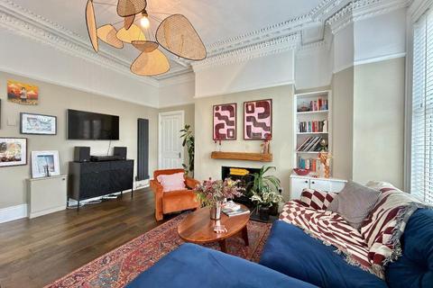 2 bedroom ground floor flat for sale, Alness Road, Whalley Range, Manchester