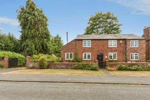 3 bedroom detached house for sale, Northwich Road, Weaverham, NORTHWICH