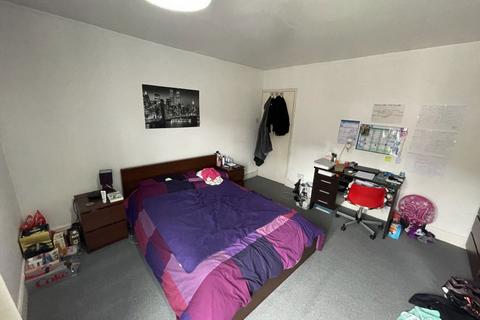 3 bedroom terraced house to rent, Leopold Road, Leicester