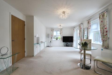 2 bedroom flat for sale, North Street, Milton Regis, Sittingbourne, Kent, ME10