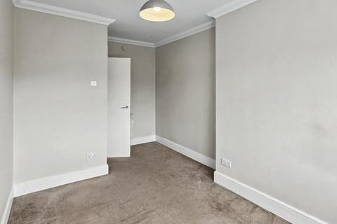 2 bedroom flat for sale, Flat 9, 44-46 First Avenue, Hove, East Sussex, BN3 2FF