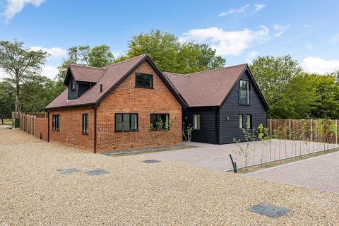 4 bedroom detached house for sale, Russley Acres, Partridge Lane, Horsham, RH12