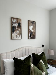 2 bedroom flat to rent, Serbin Close, Leyton, E10