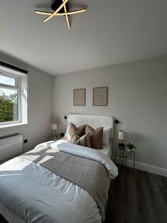 2 bedroom flat to rent, Serbin Close, Leyton, E10