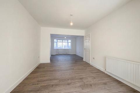 3 bedroom terraced house to rent, Widmore Road, Uxbridge, UB8