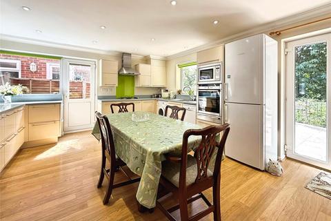 2 bedroom bungalow for sale, Mulberry Close, Berkshire RG45