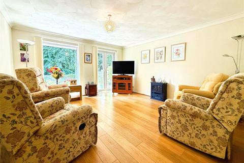 2 bedroom bungalow for sale, Mulberry Close, Berkshire RG45
