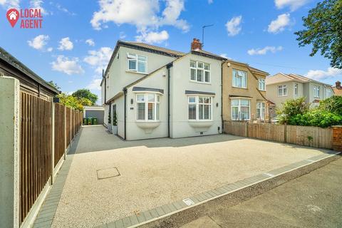 5 bedroom semi-detached house for sale, Hyde Road, Bexleyheath, DA7