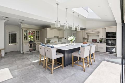 4 bedroom detached house for sale, Hine Close, Coulsdon CR5