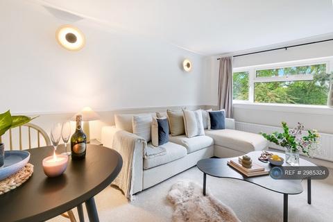 1 bed flat/apartment for rent in Horseshoe Lane, Watford, WD25