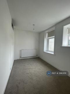 2 bedroom terraced house to rent, Bury Road, Bury, BL0
