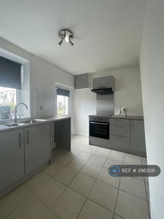 2 bedroom terraced house to rent, Bury Road, Bury, BL0