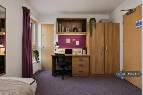 1 bedroom in a flat share to rent, Thames St, Oxford, OX1