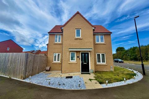 3 bedroom house for sale, Howcroft Road, Houghton Le Spring DH4