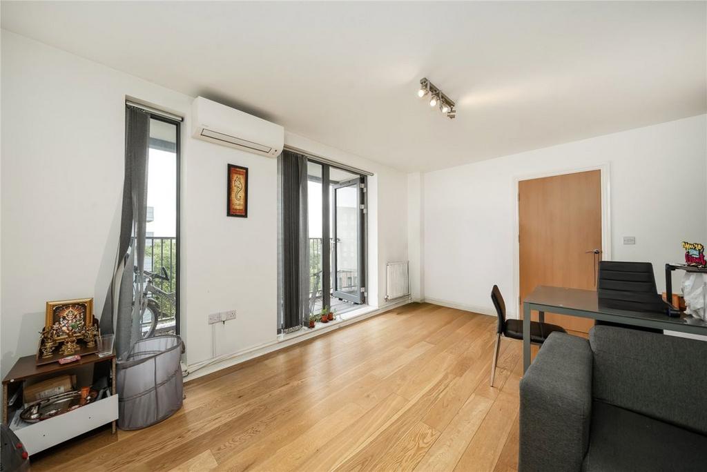Apartment in London - View 2